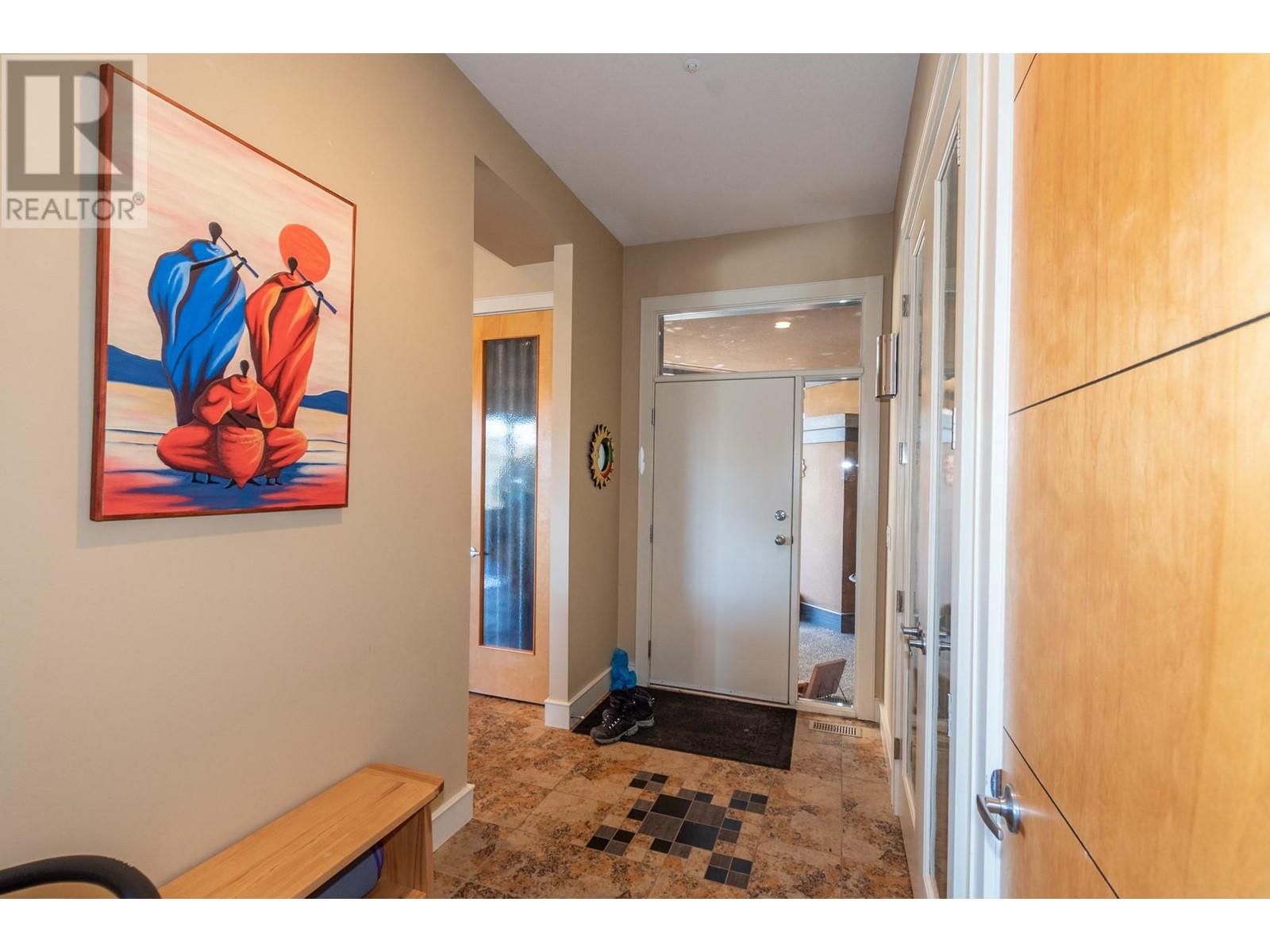 101 Falcon Point Way Unit# 5, Vernon