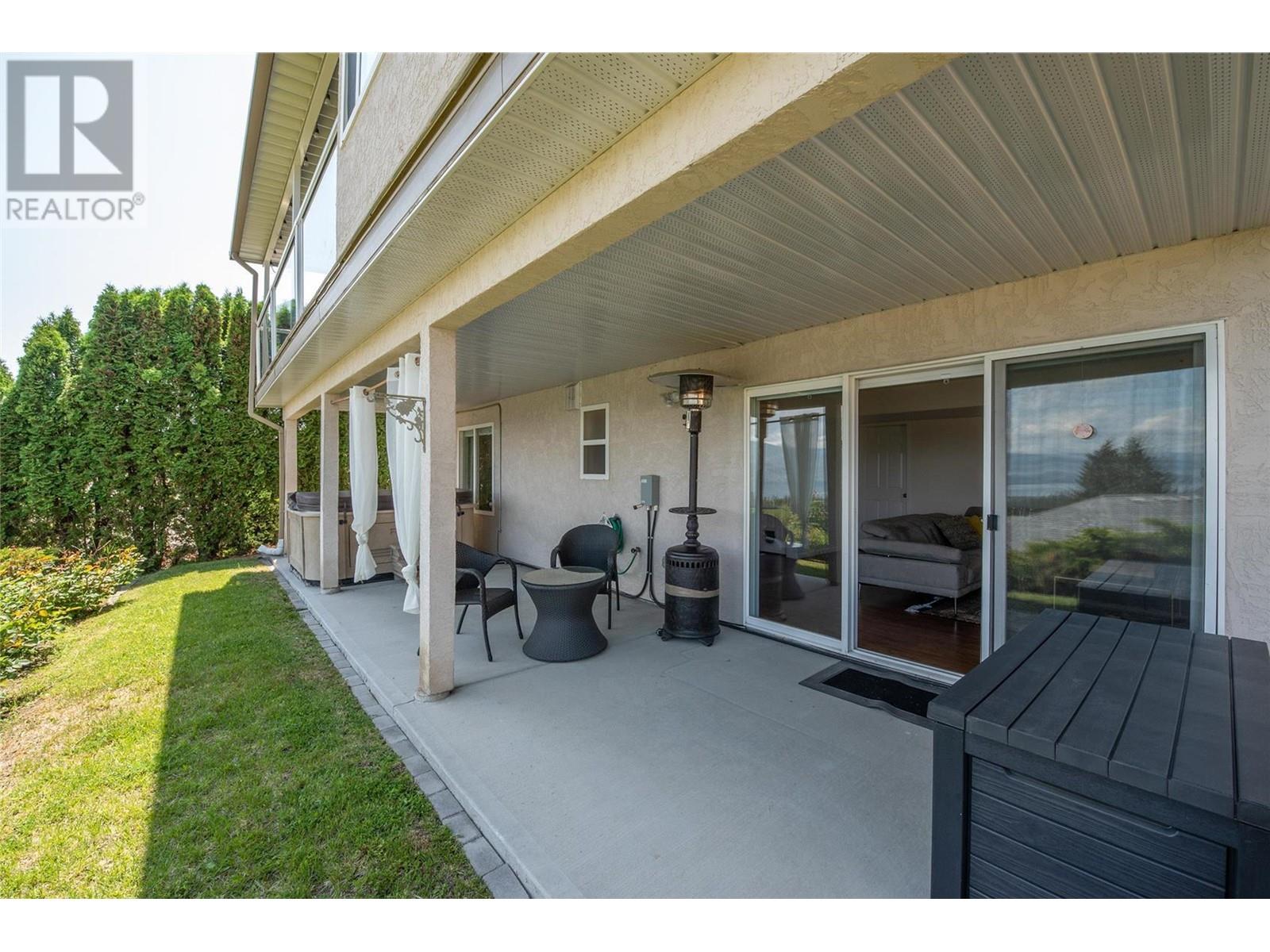  2912 Glen Abbey Place, West Kelowna