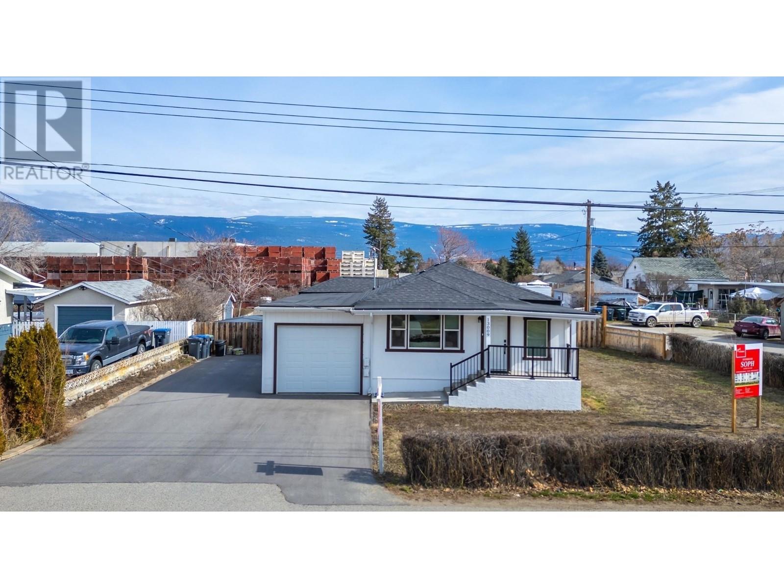 13009/13015 Armstrong Avenue, Summerland