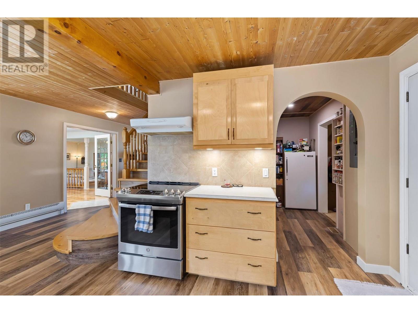  2241 CARMI Road, Penticton