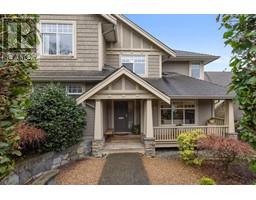 303 W 14TH STREET, North Vancouver