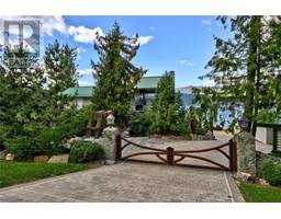  2483 Rocky Point Road, Blind Bay