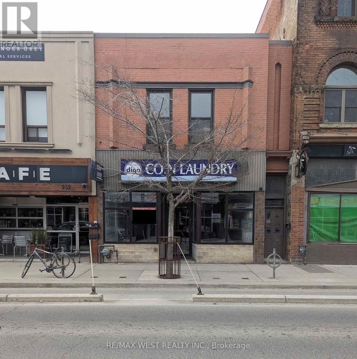 Commercial For Rent | 930 Bloor St W | Toronto | M6H1L4