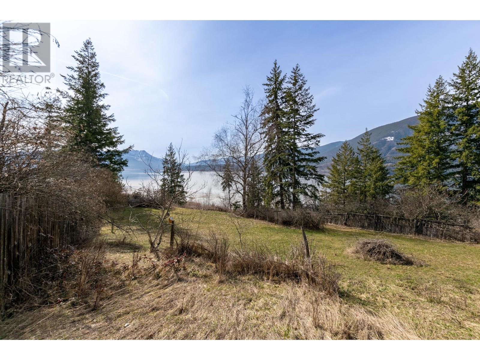  3619 Sunnybrae Canoe Point Road, Tappen