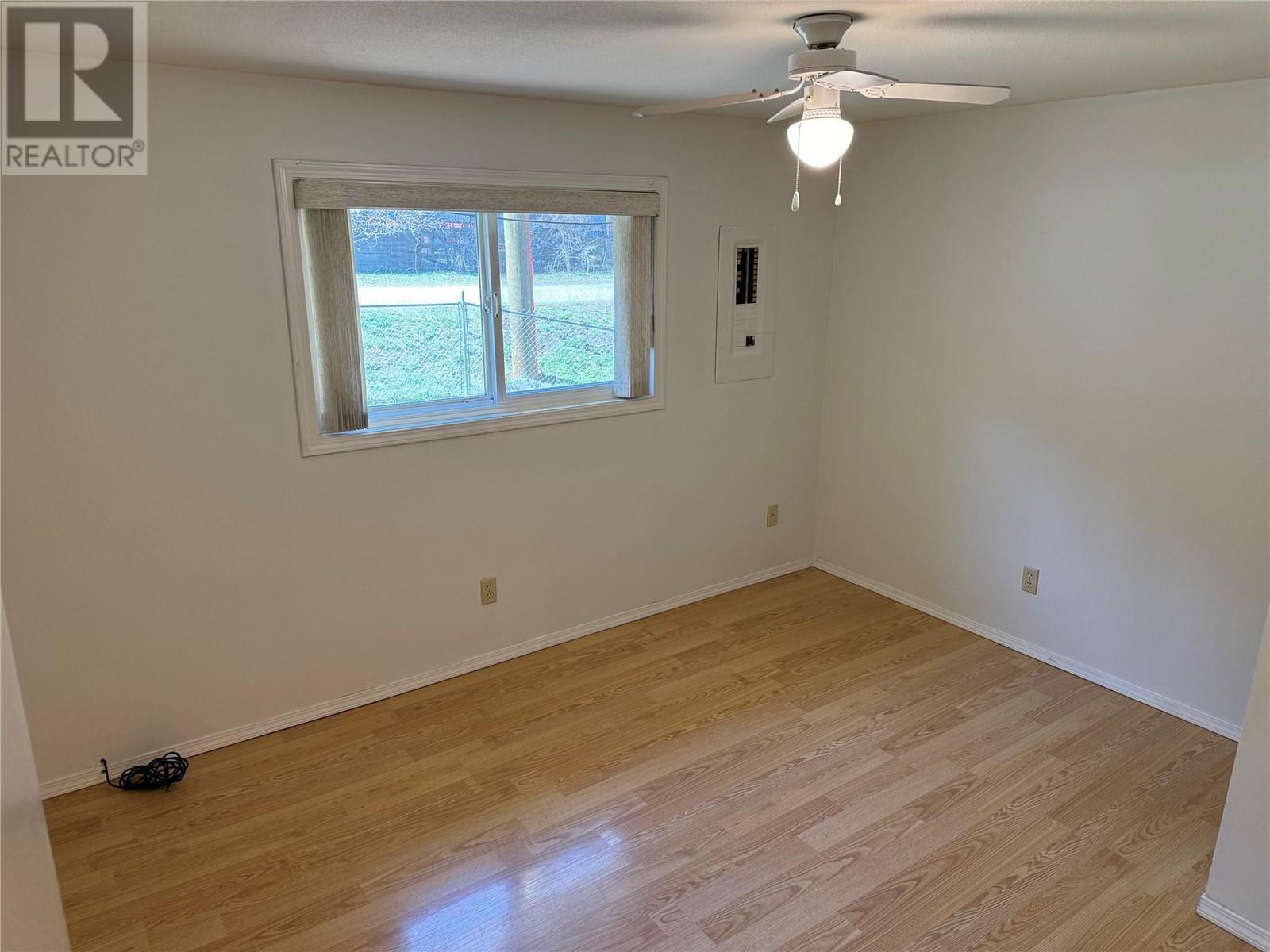 1483 MAIN Street, Olalla