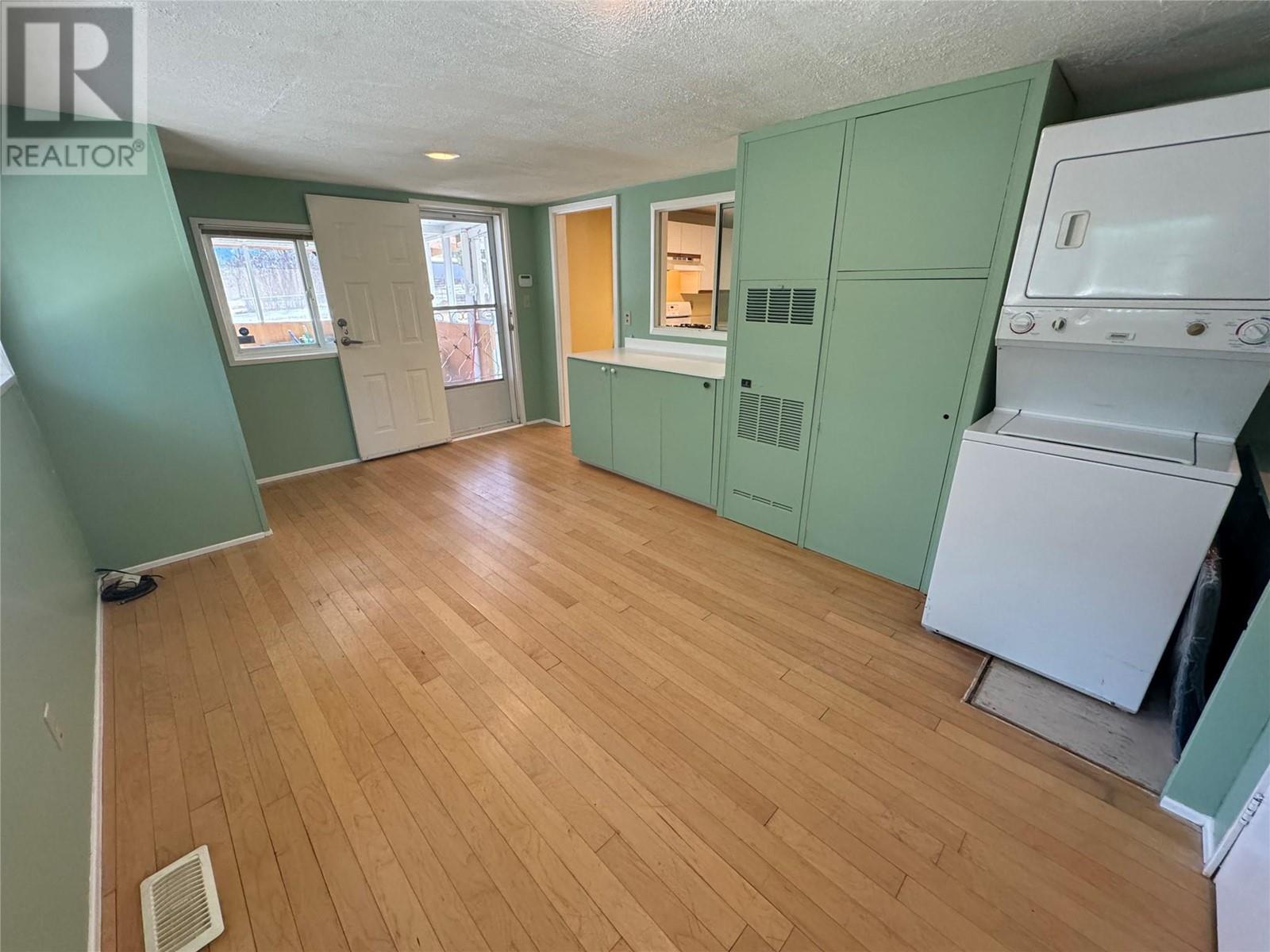  1483 MAIN Street, Olalla