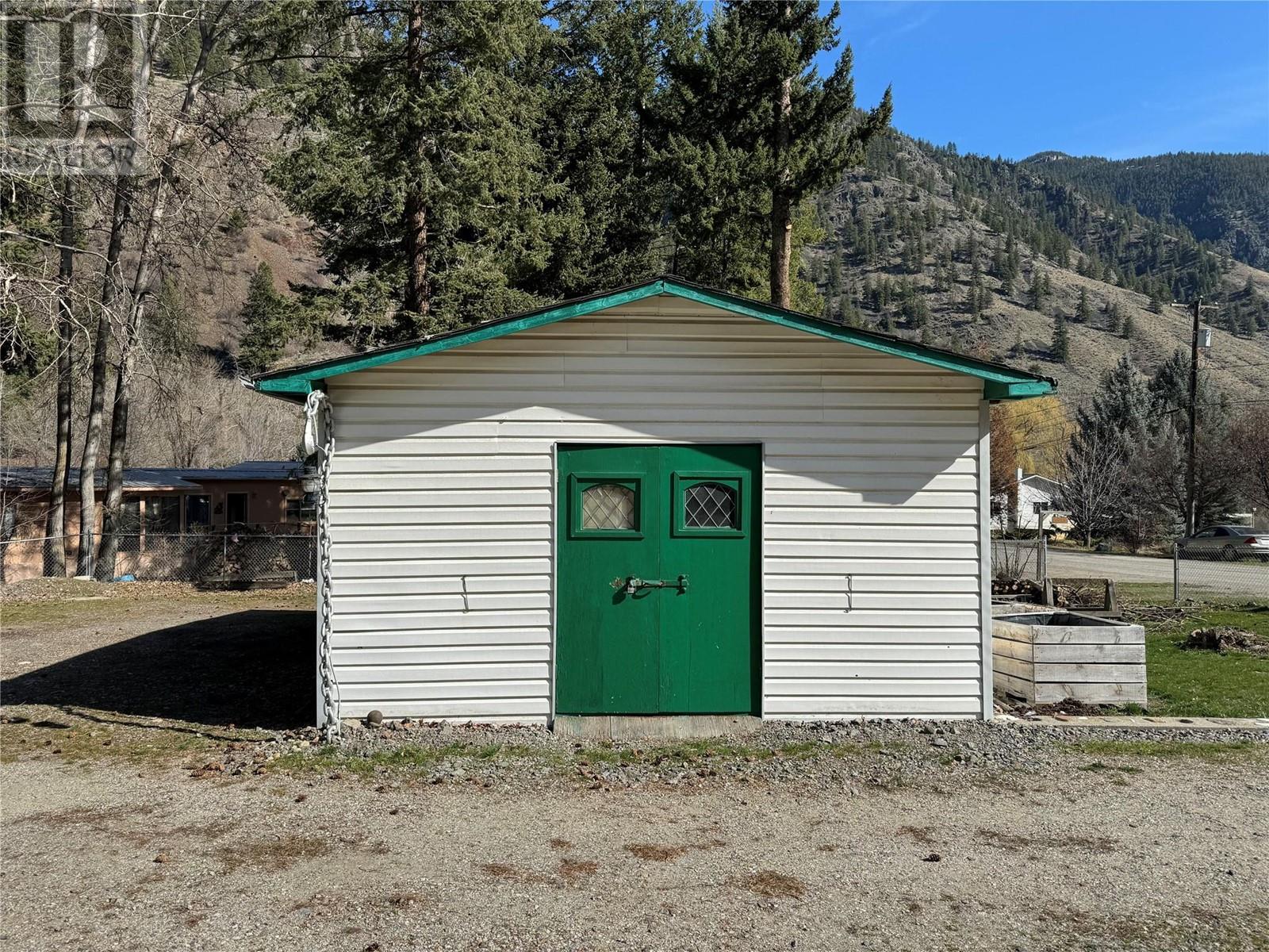  1483 MAIN Street, Olalla