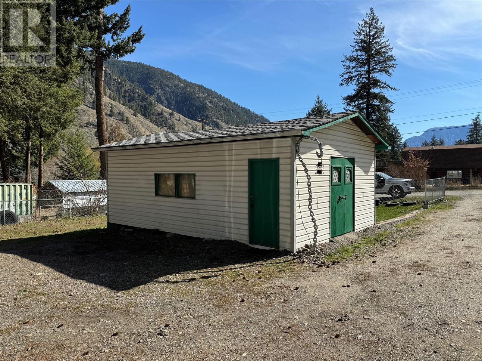  1483 MAIN Street, Olalla