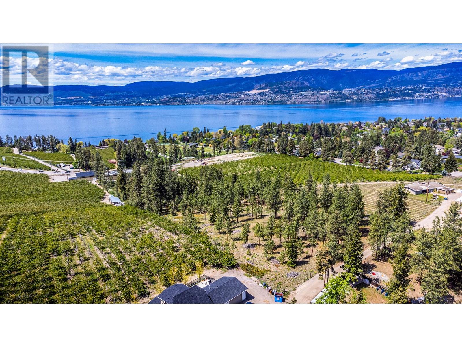 4729 Lakeshore Road - 4