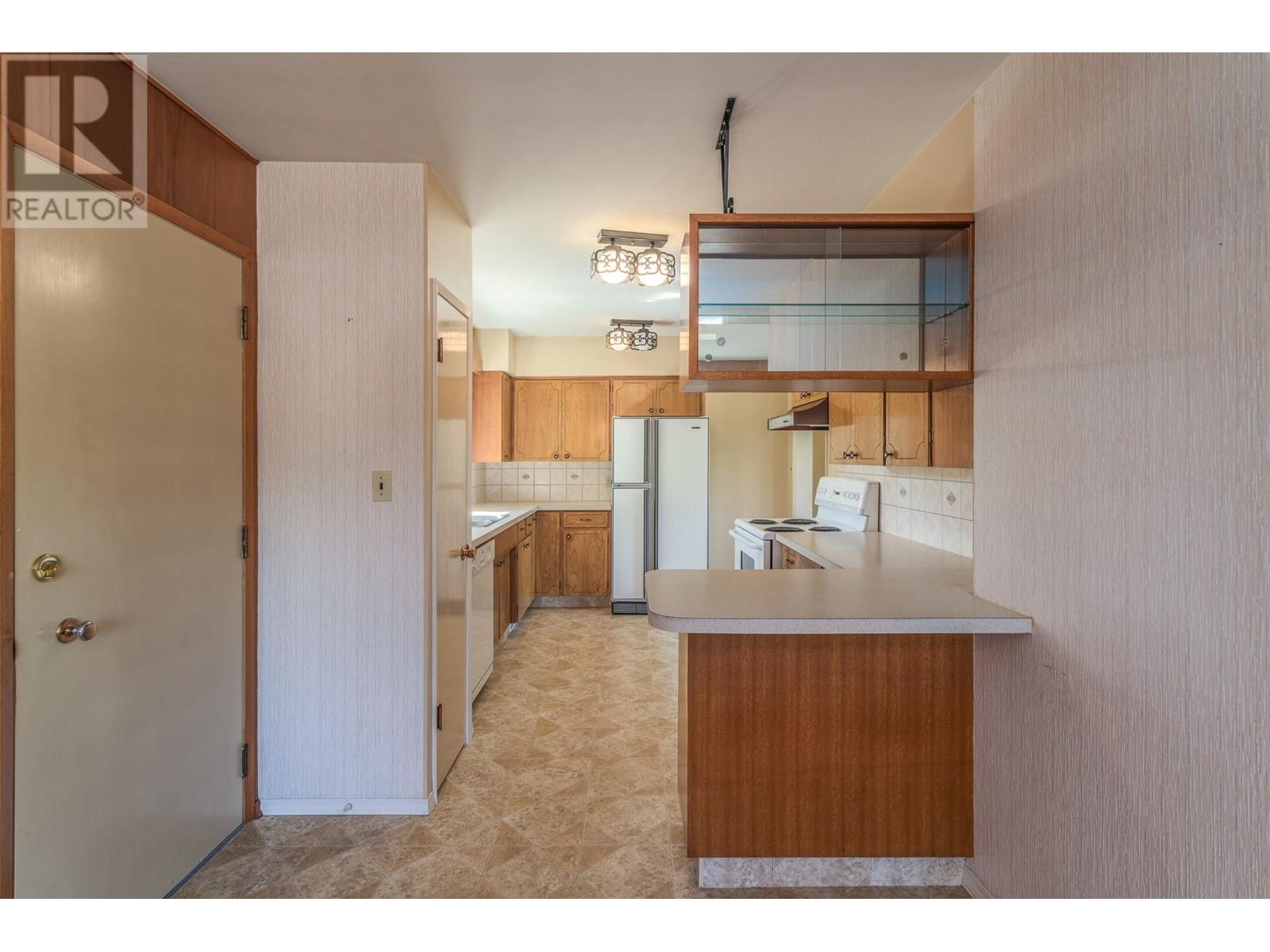  4729 Lakeshore Road, Kelowna