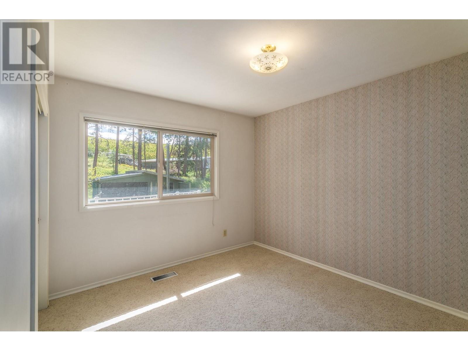  4729 Lakeshore Road, Kelowna