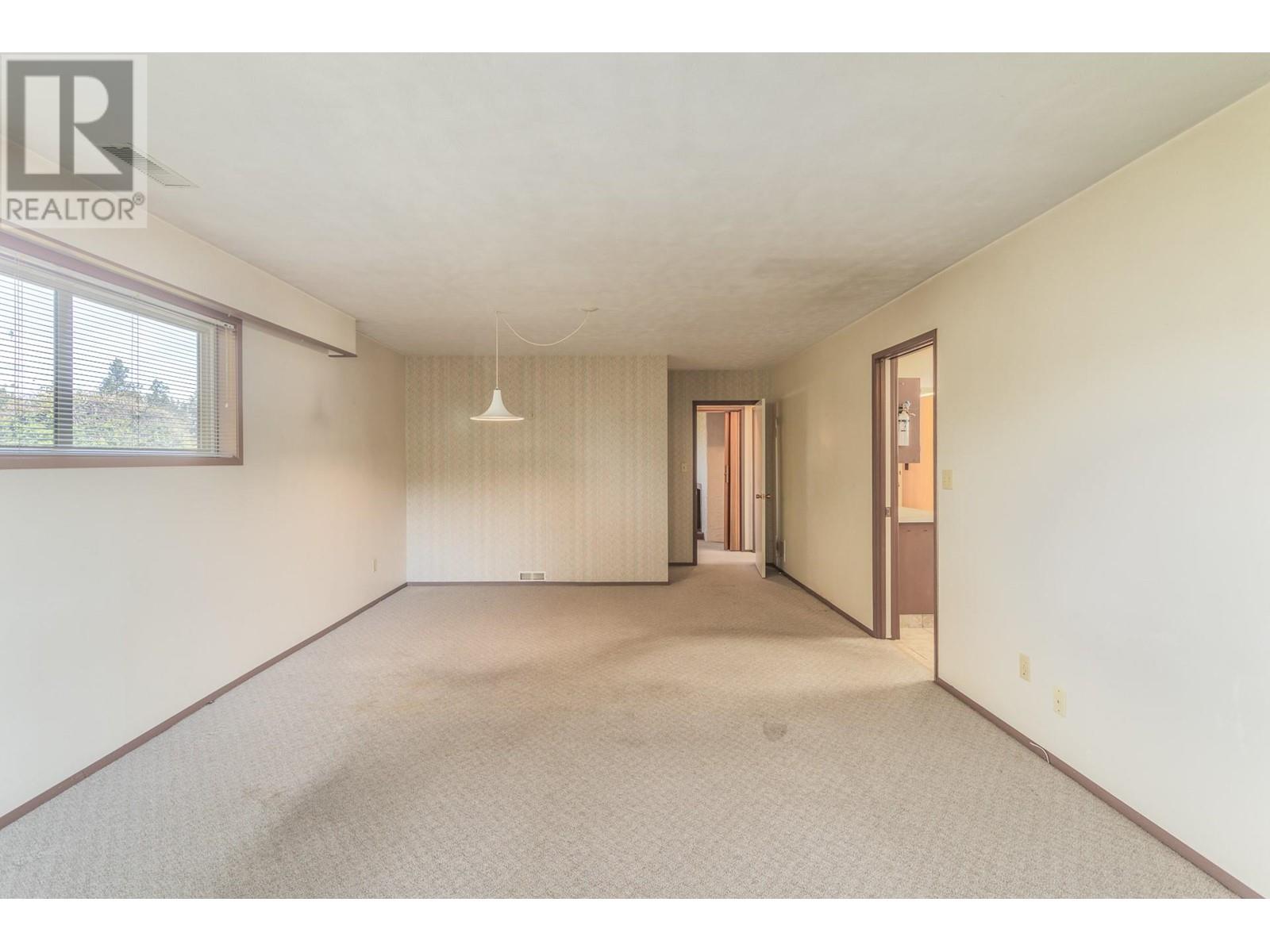 4729 Lakeshore Road - 65