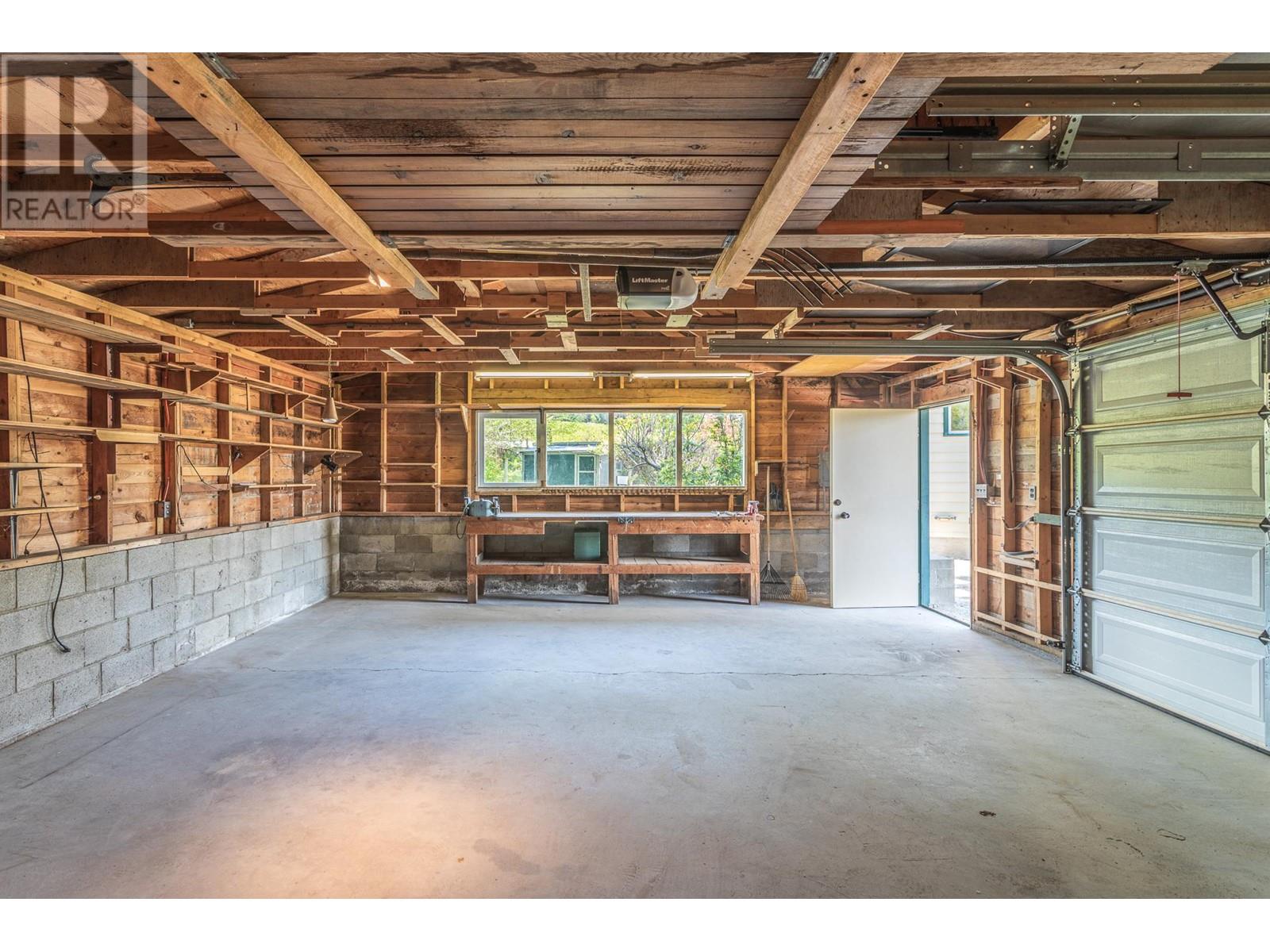  4729 Lakeshore Road, Kelowna
