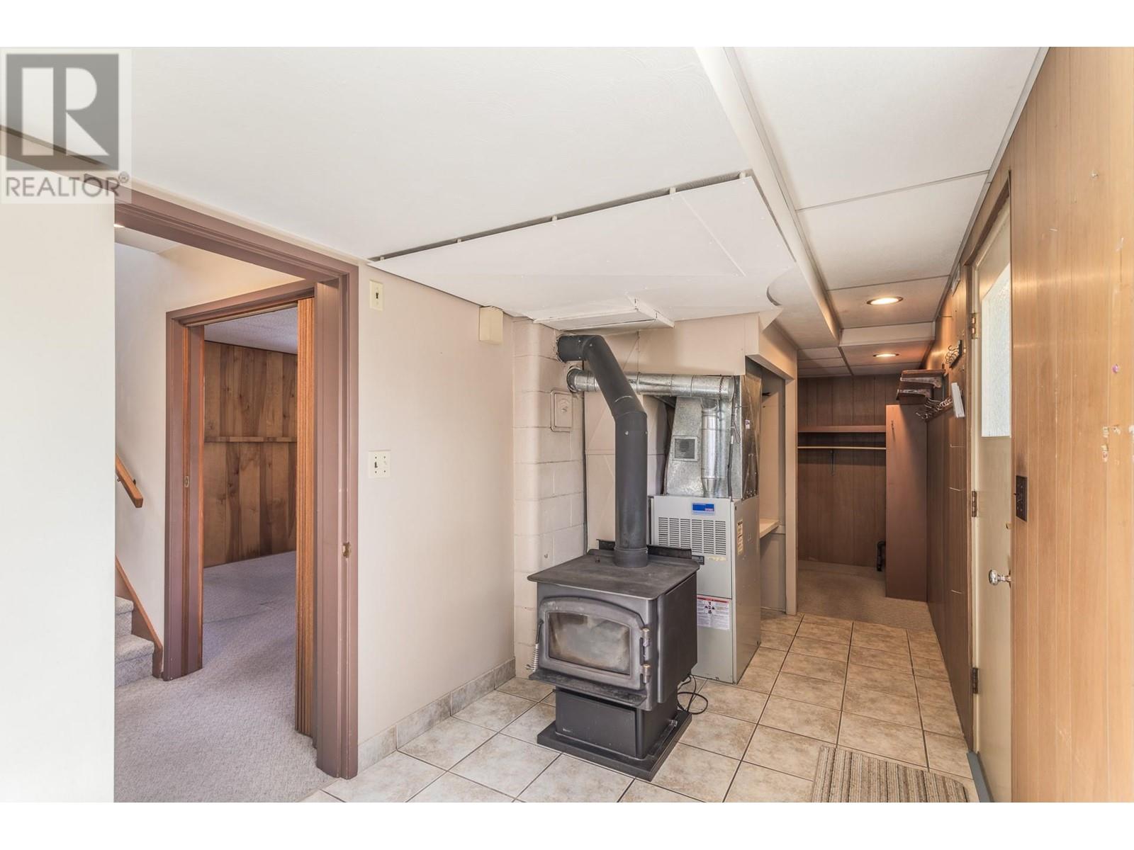  4729 Lakeshore Road, Kelowna