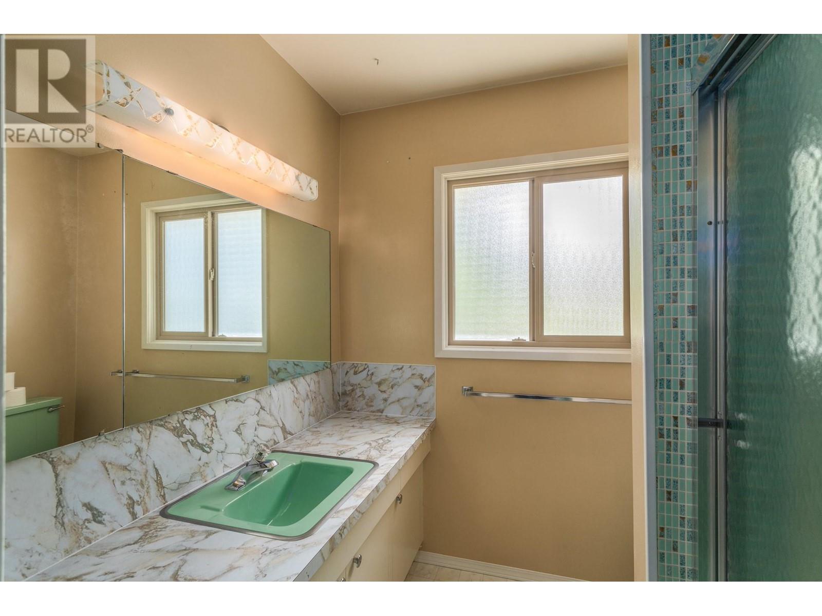  4729 Lakeshore Road, Kelowna