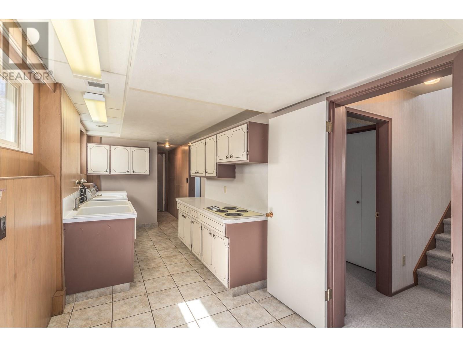  4729 Lakeshore Road, Kelowna
