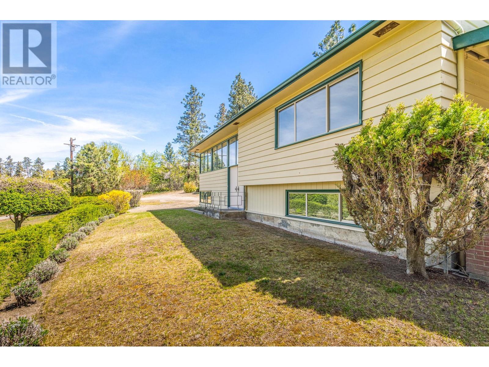  4729 Lakeshore Road, Kelowna