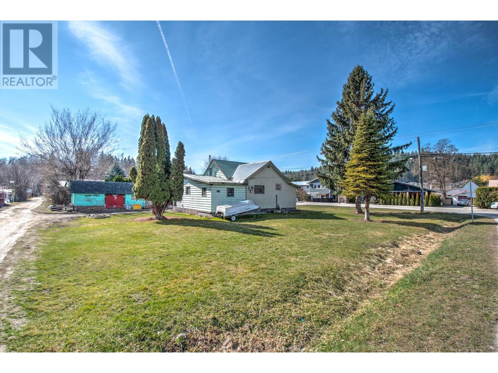  7180 50 Street Northeast, Salmon Arm