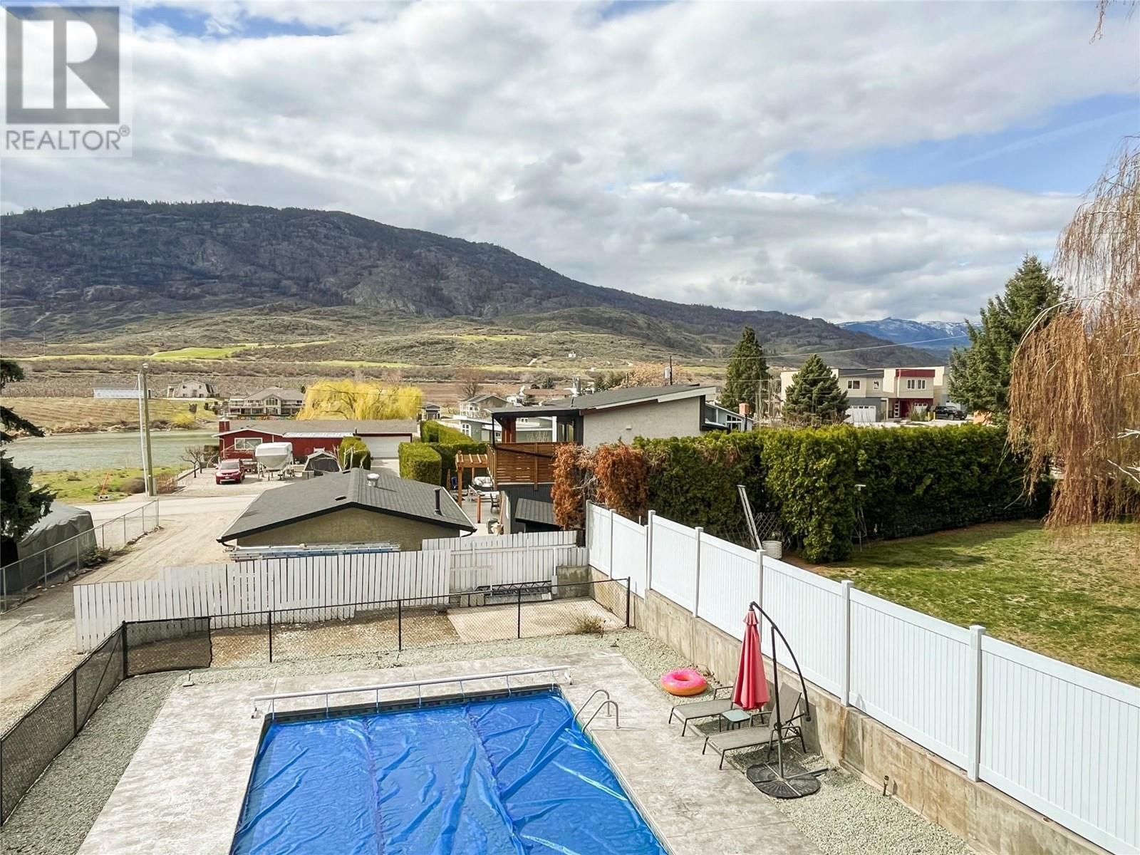 6806 97th Street, Osoyoos