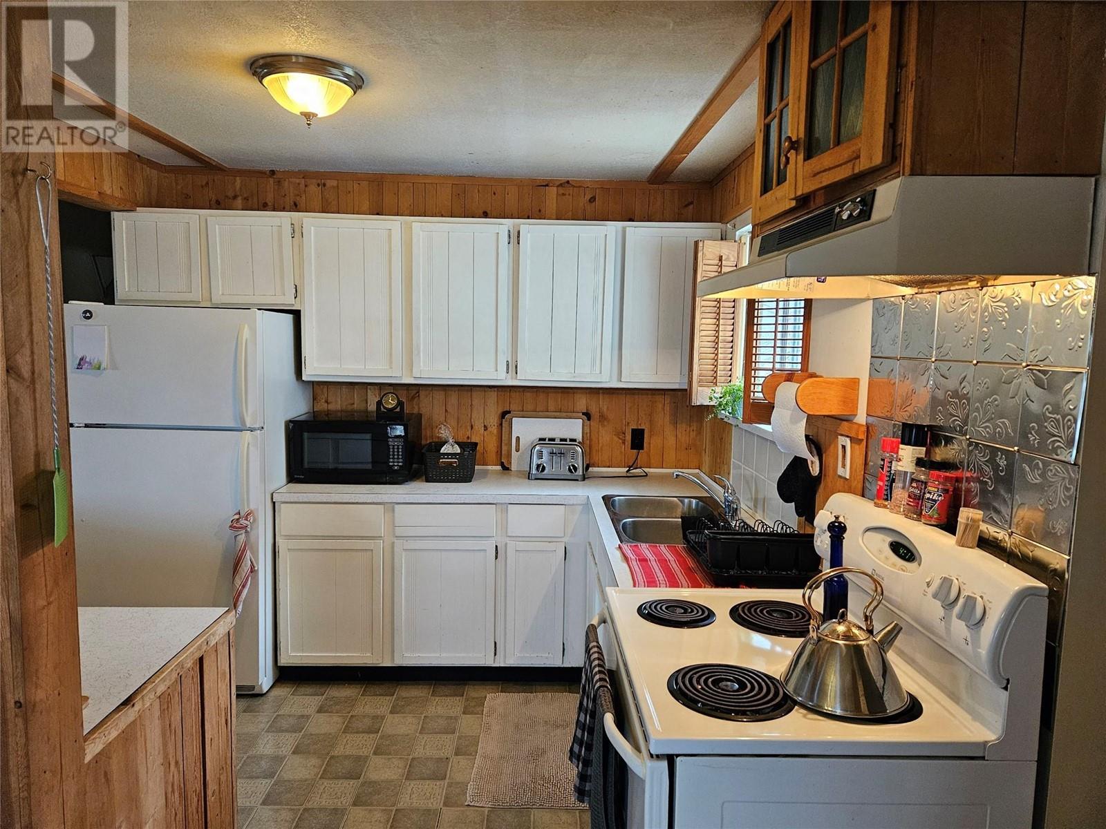 2520 Upper Bench Road, Keremeos