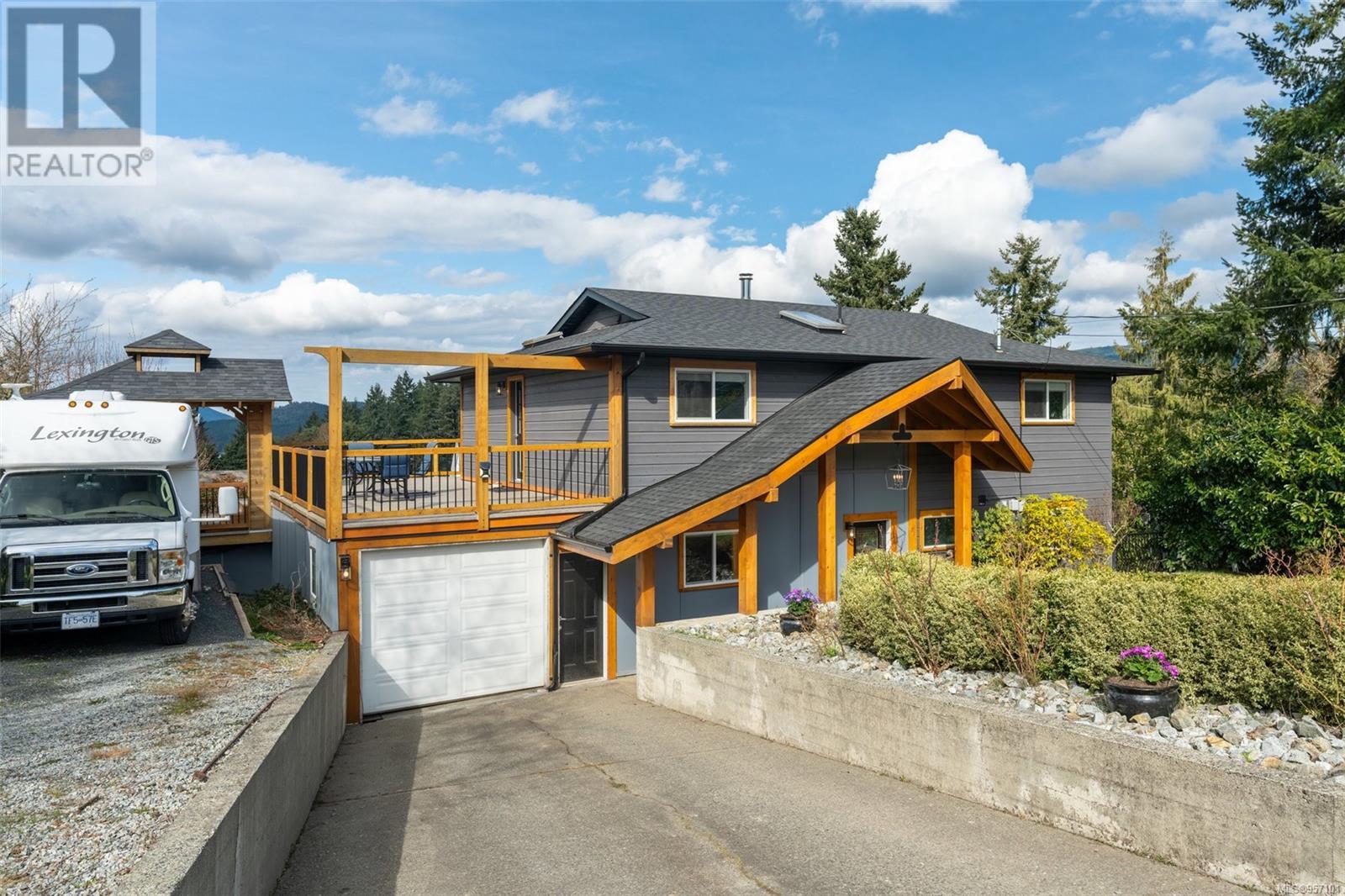 1323 Cherry Point Rd, Cowichan Bay