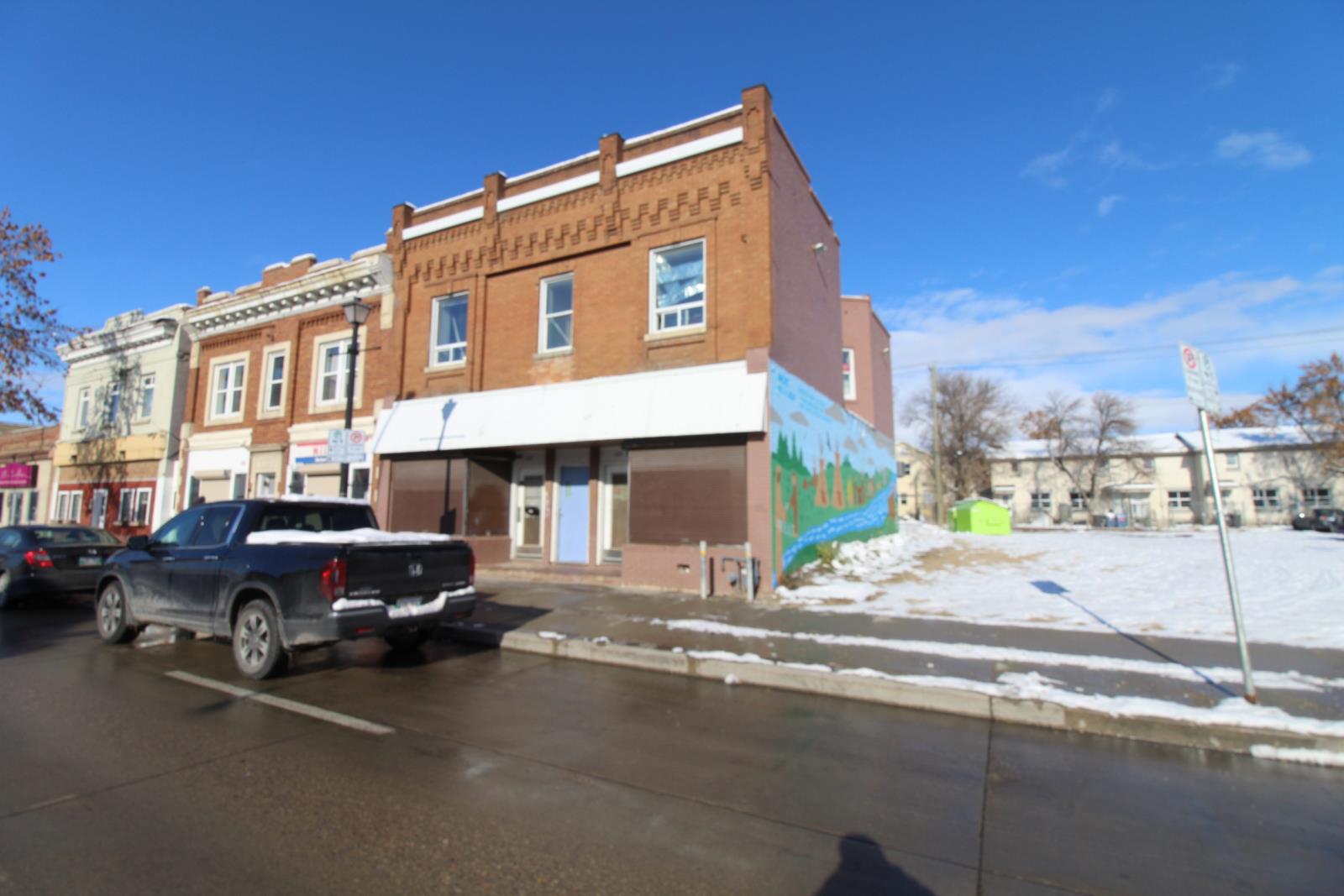Commercial For Rent | 563 Selkirk Ave | Winnipeg | R2W2M8