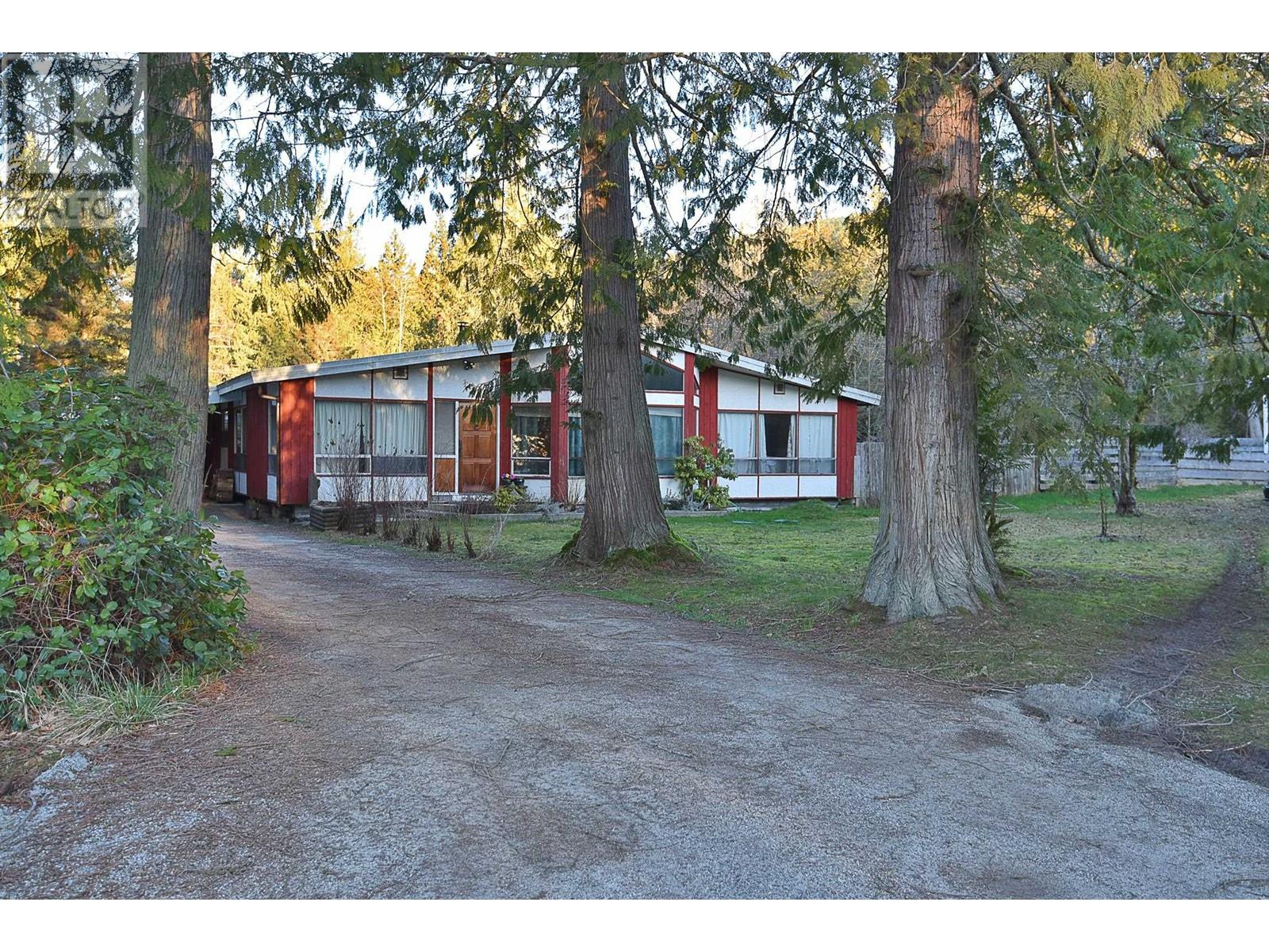 1481 REED ROAD, Gibsons