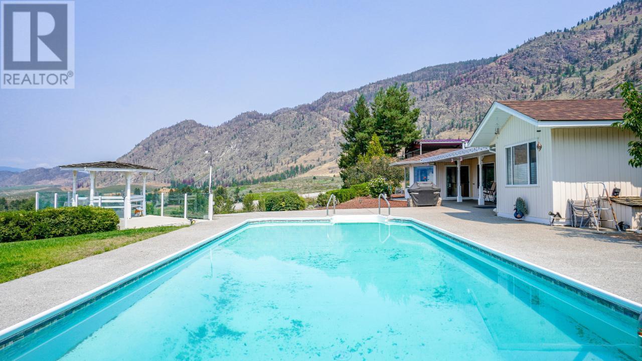 8208 35TH Street, Osoyoos