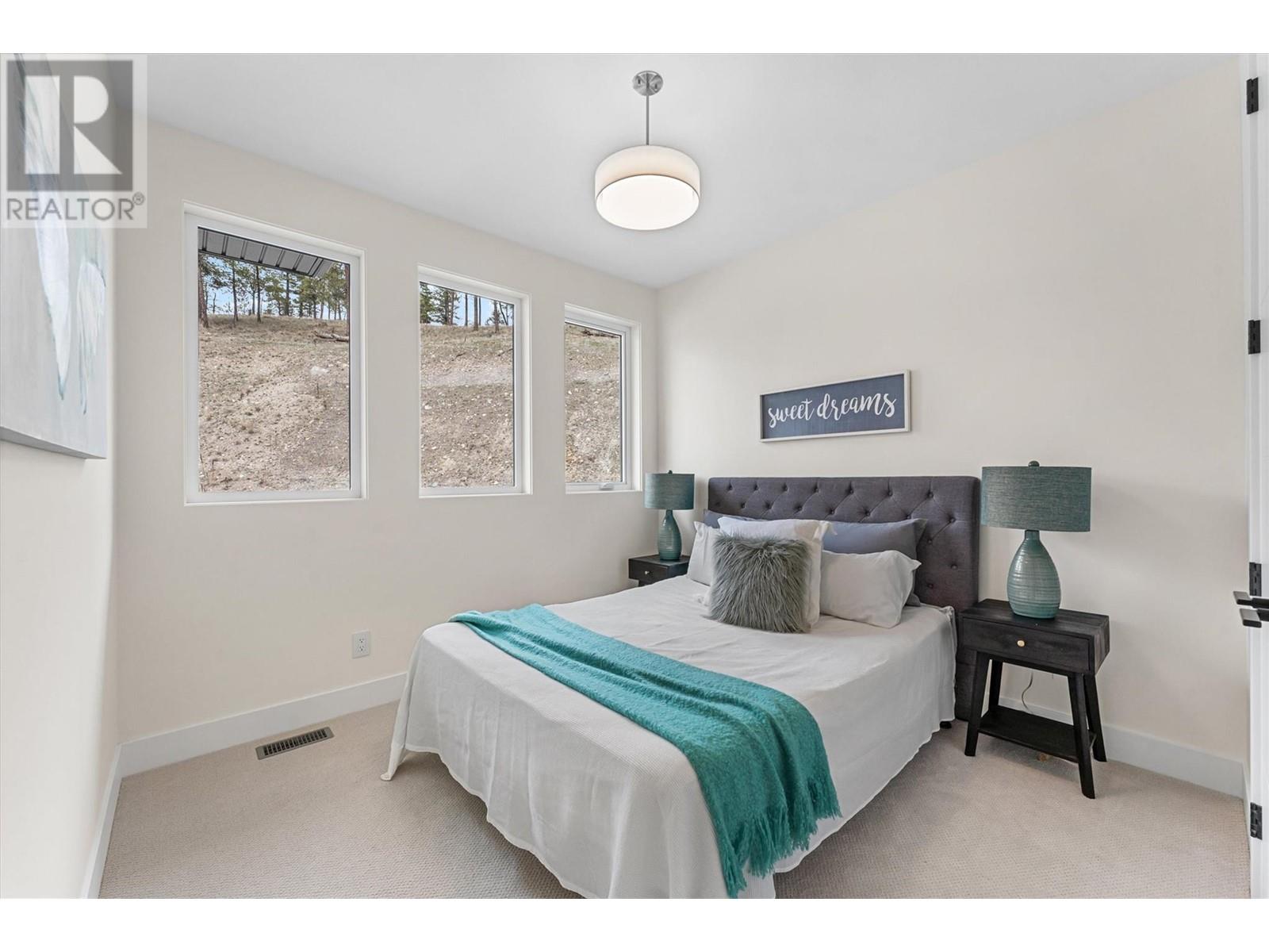  3462 Hilltown Close, Kelowna