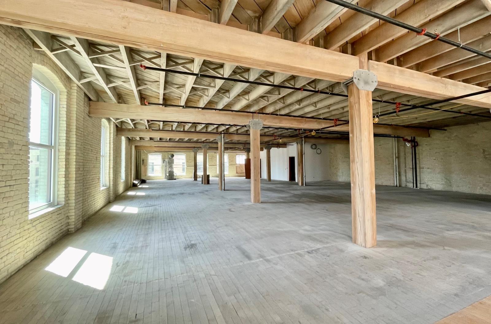 Photo 12 of 306 310 Ross Ave, Winnipeg MB