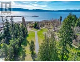8035 HIGHWAY 101, Powell River