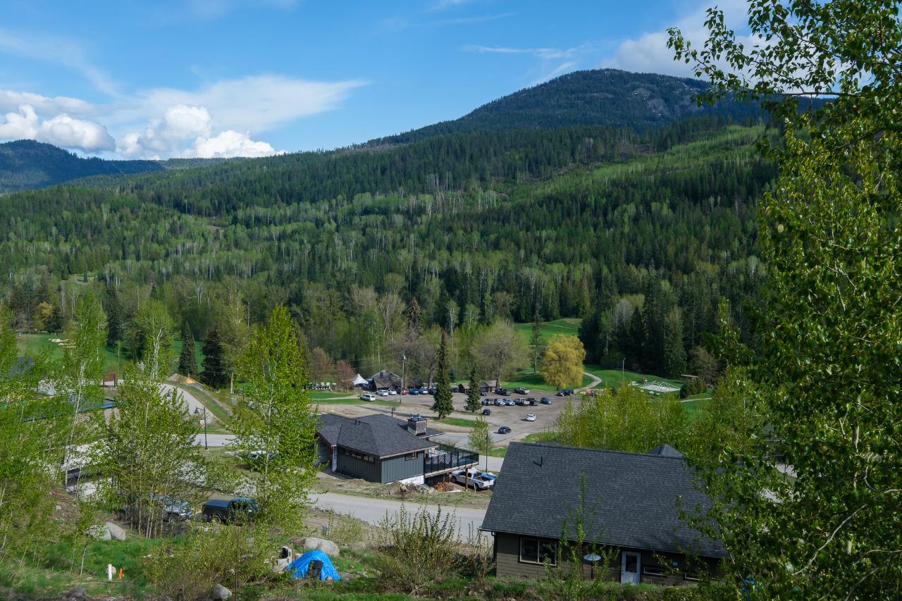 1021 SILVERTIP ROAD, Rossland