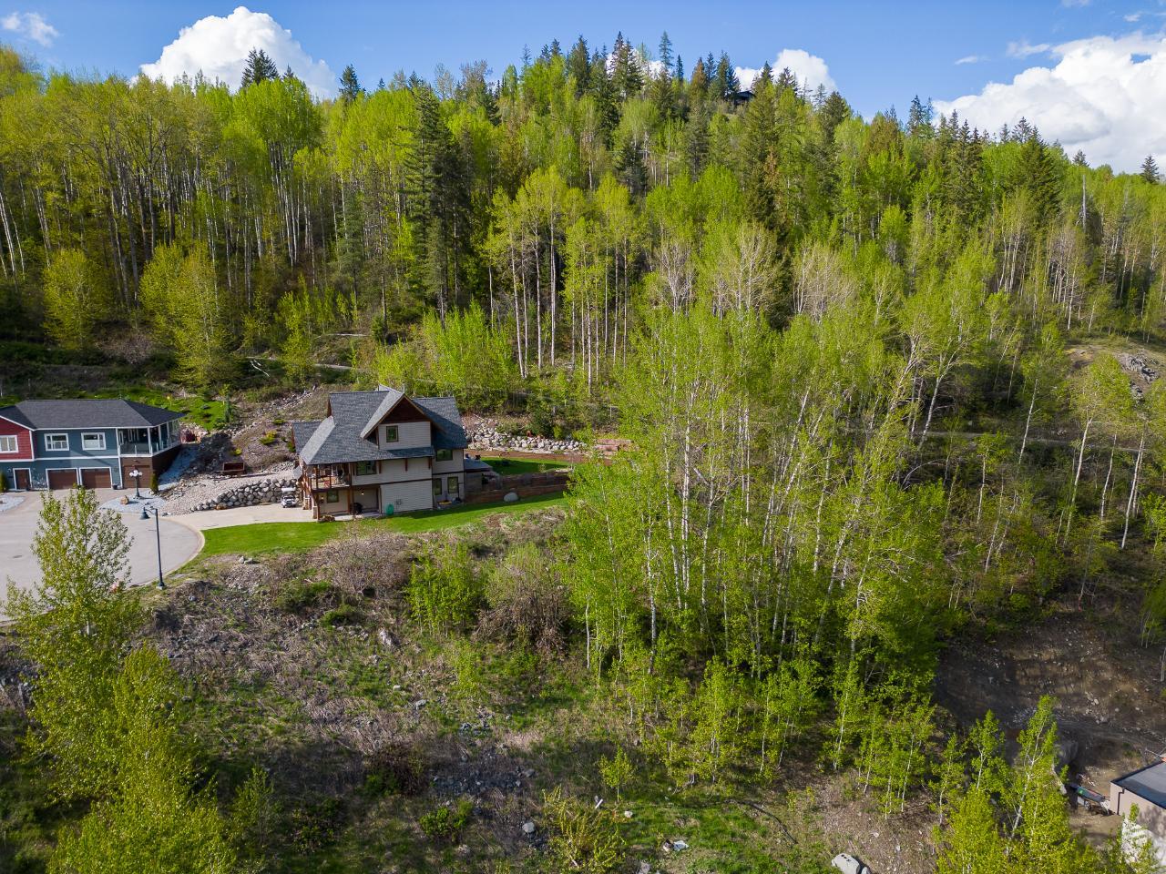 1021 SILVERTIP ROAD, Rossland