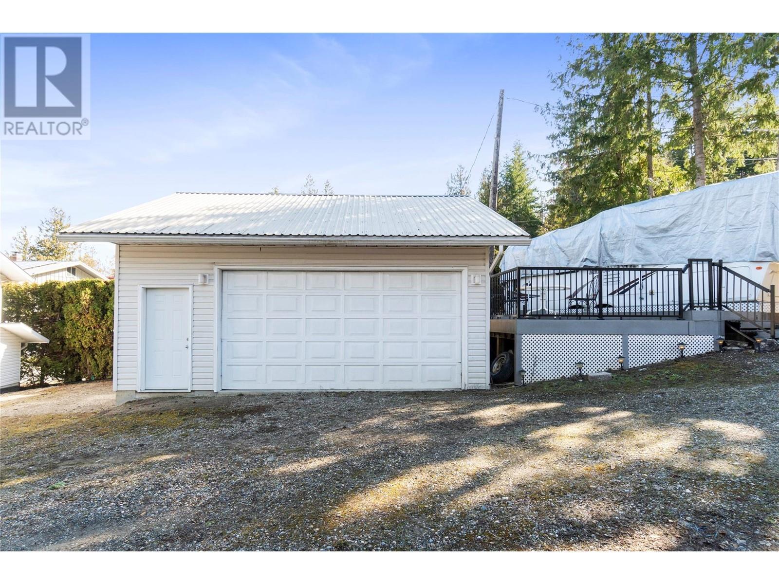 3 6300 Armstrong Road, Eagle Bay