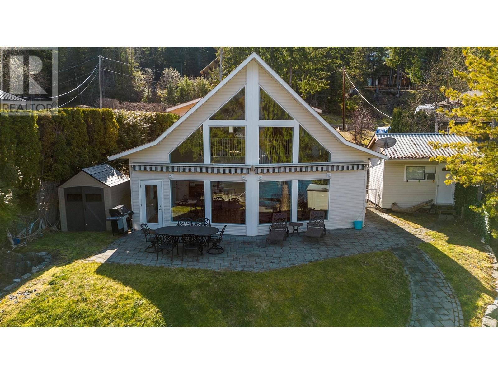 3 6300 Armstrong Road, Eagle Bay
