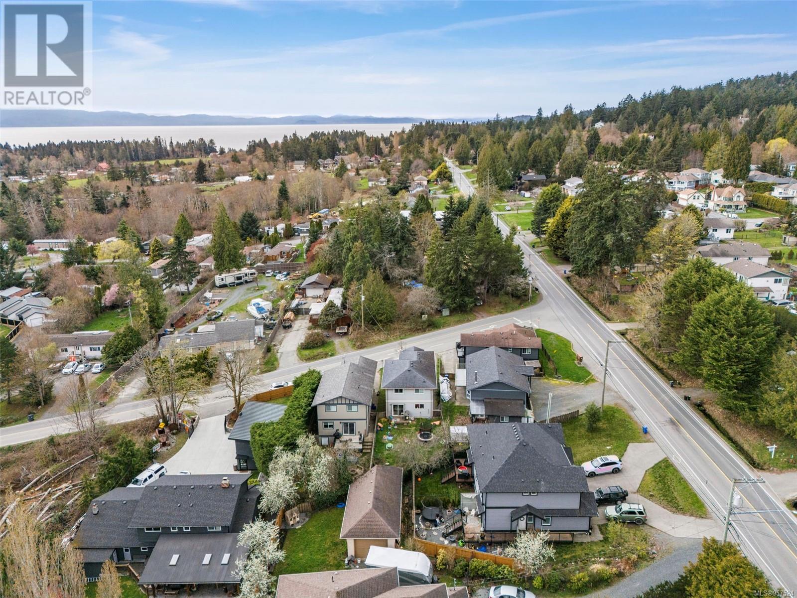  2095 Maple Avenue South, Sooke