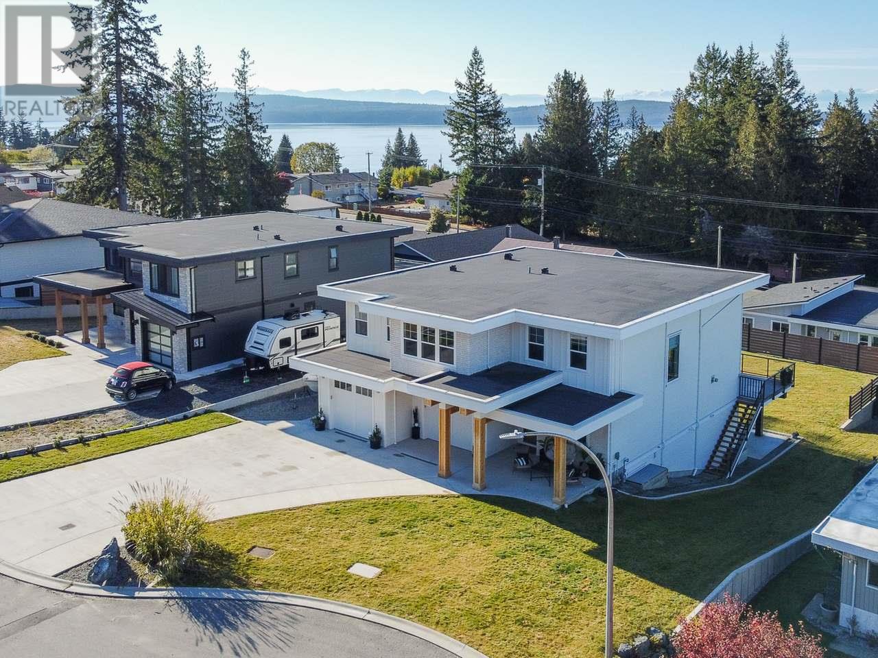 3551 SELKIRK AVE, Powell River