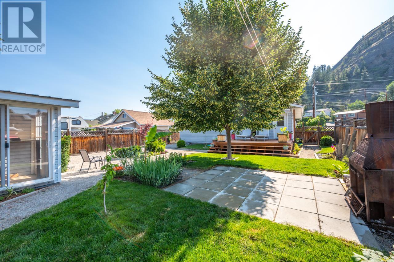  11818 VICTORIA Road South, Summerland