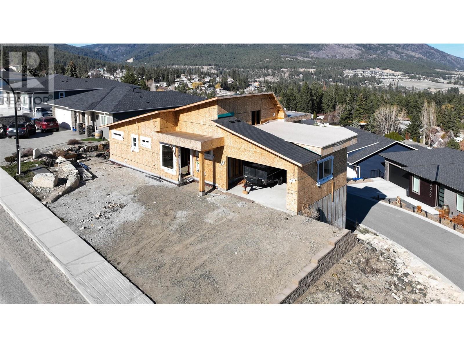  3563 Goldie Way, West Kelowna