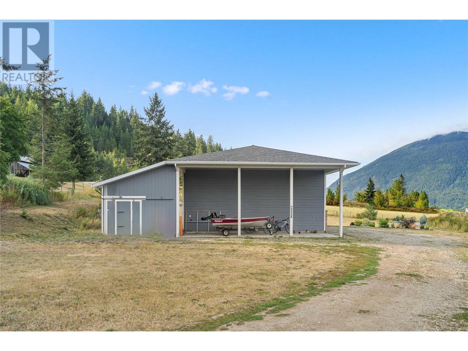  4331 Trans Canada Highway, Tappen