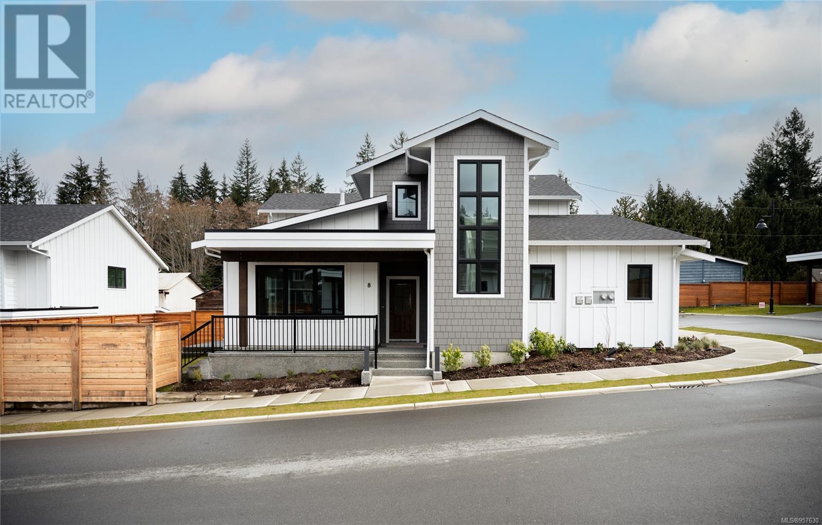 8 1090 Evergreen Rd, Campbell River