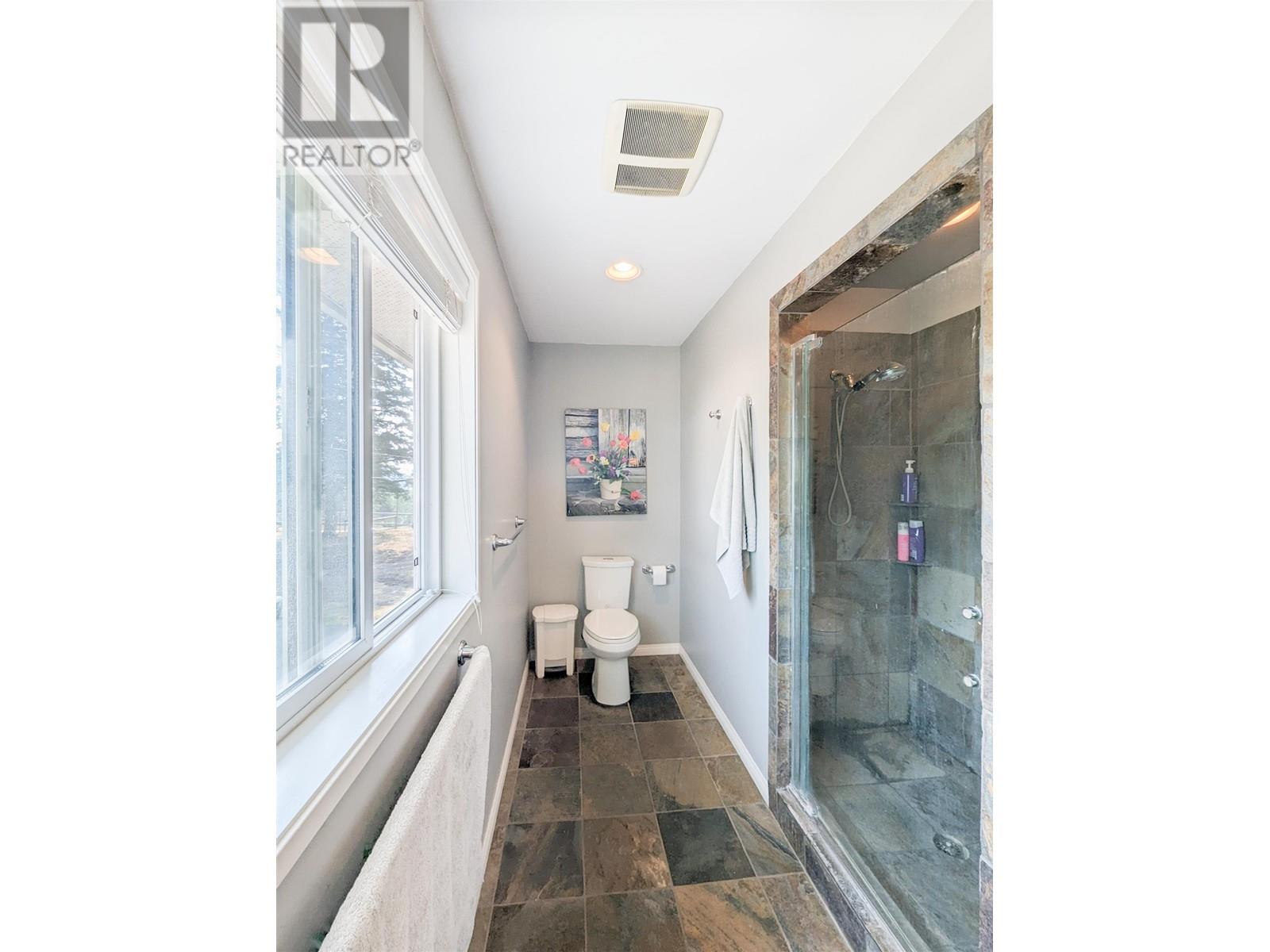 3920 TROUT DRIVE, Lac La Hache