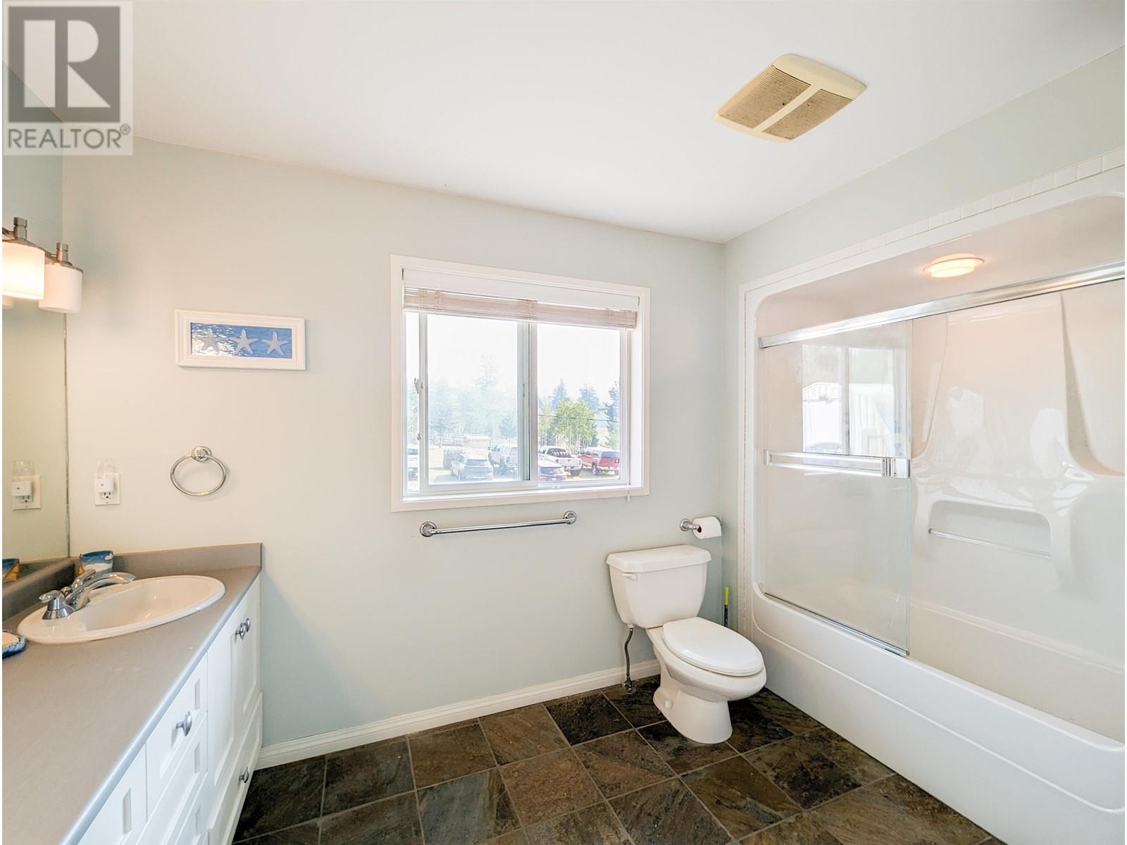 3920 TROUT DRIVE, Lac La Hache
