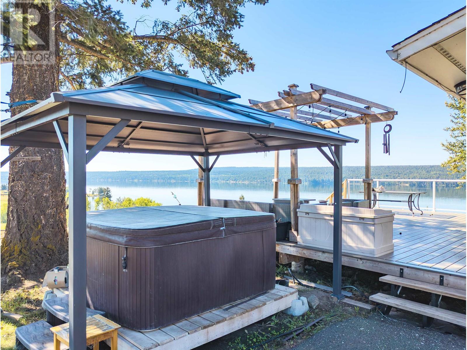 3920 TROUT DRIVE, Lac La Hache