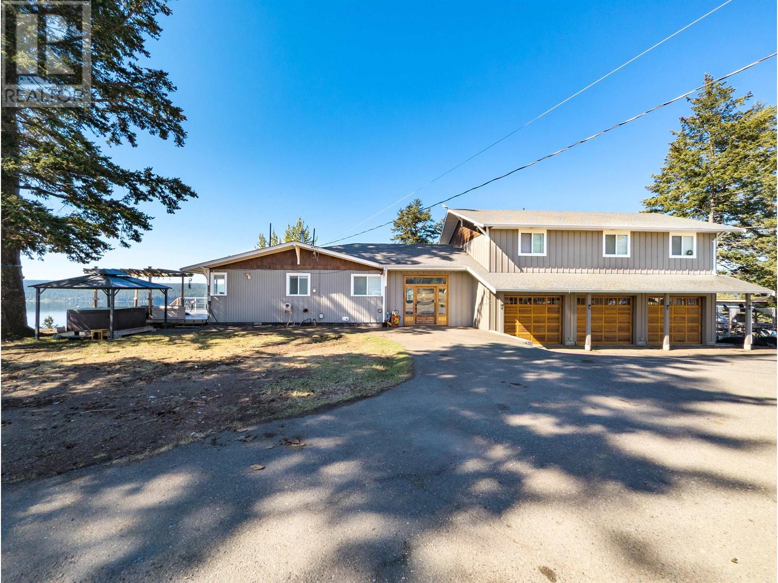3920 TROUT DRIVE, Lac La Hache