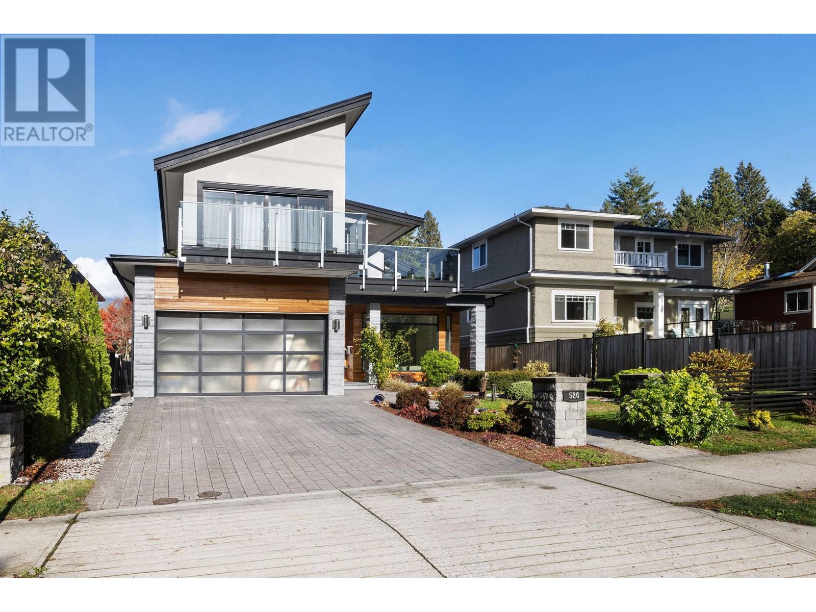 526 W 21ST STREET, North Vancouver
