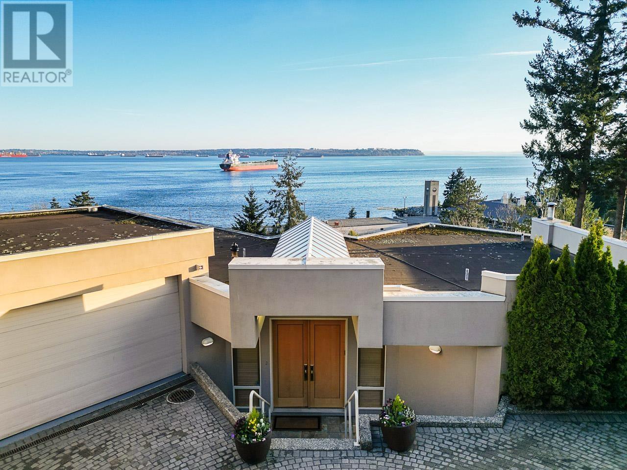 4180B ROSE CRESCENT, West Vancouver