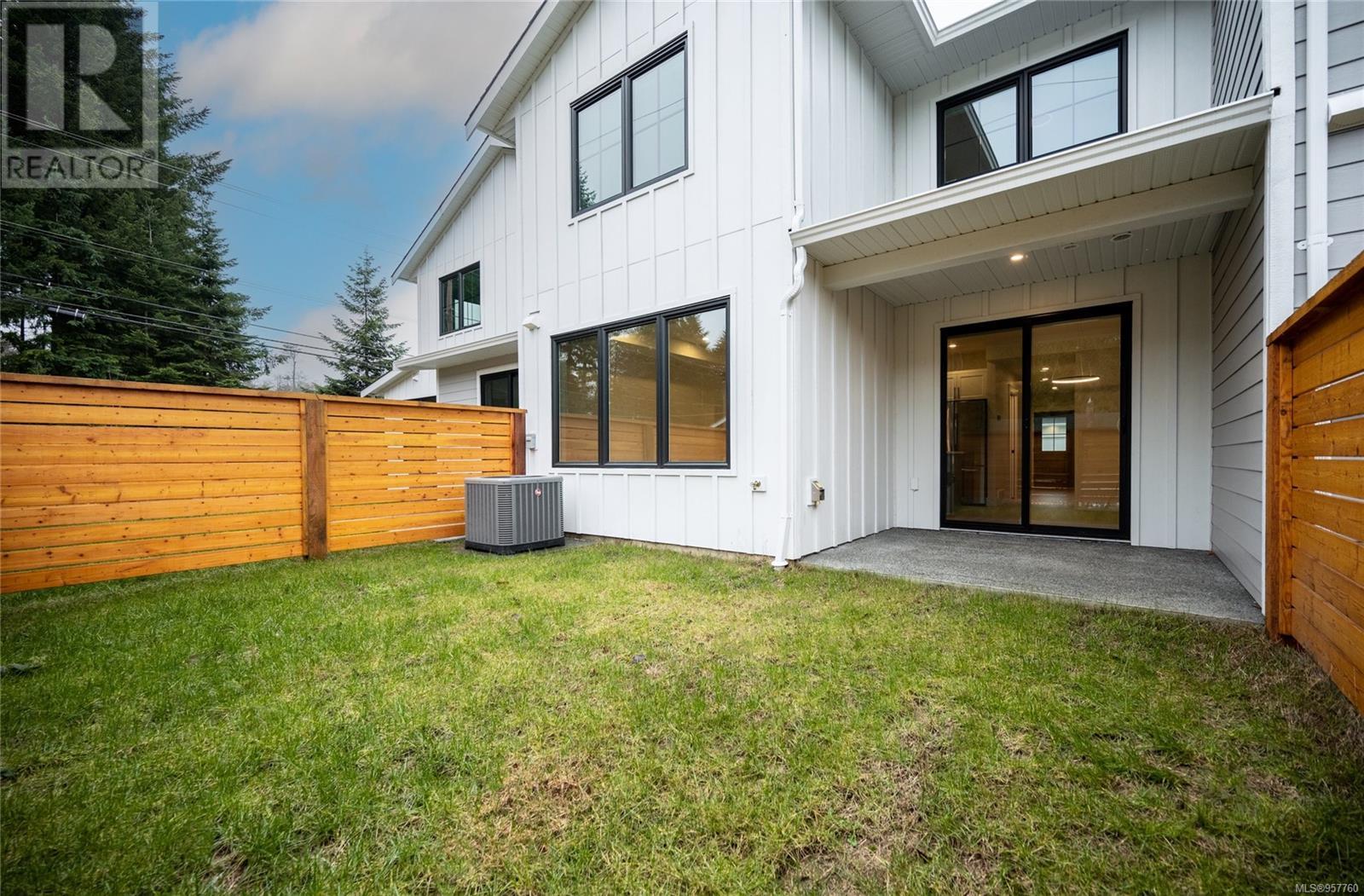 2 1090 Evergreen Rd, Campbell River