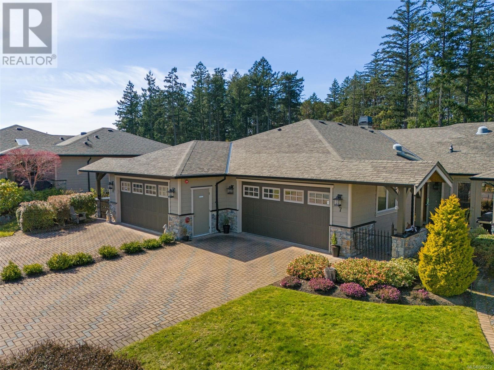 7 3650 Citadel Pl, Colwood