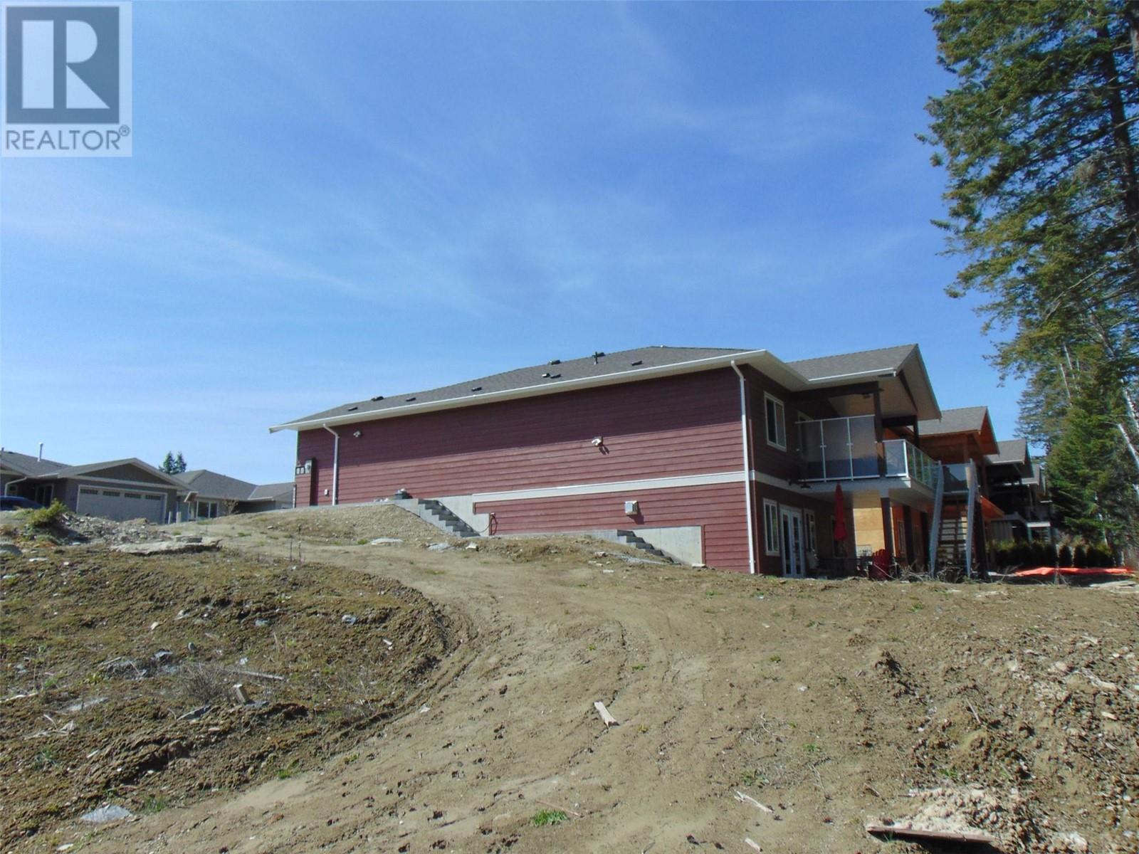  2715 Golf Course Drive, Blind Bay